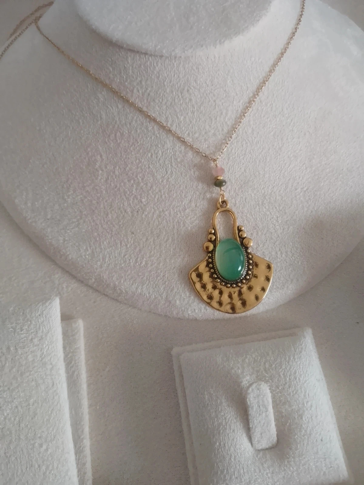 Collier pendentif avec pierre d'agate verte – photo 2